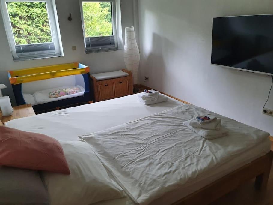 Kornhaus - Schoene Ferienwohnung Mit Pool, Kamin Und Terrasse Gottinga Esterno foto